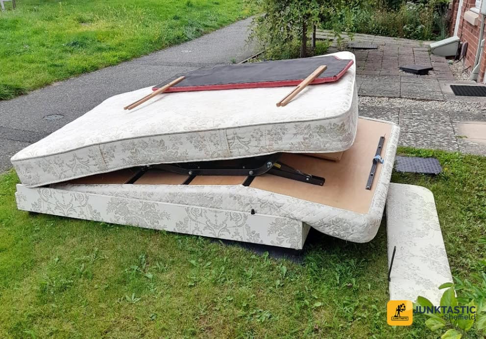 bed-and-mattress-collection-Ecclesfield-outdoor-double