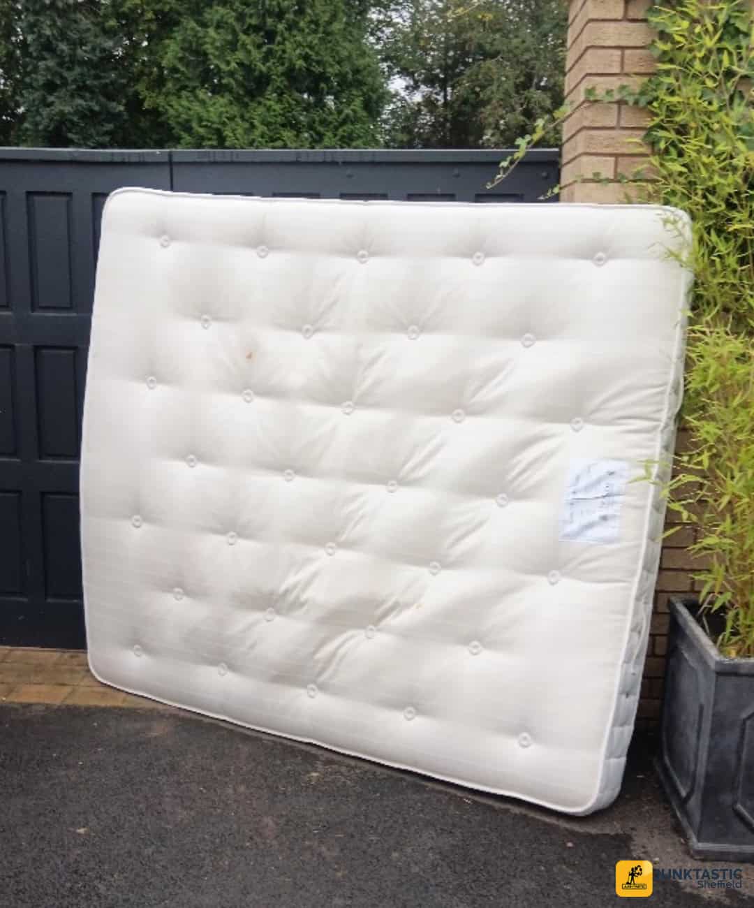 mattress-recycling-Sheffield-buttoned