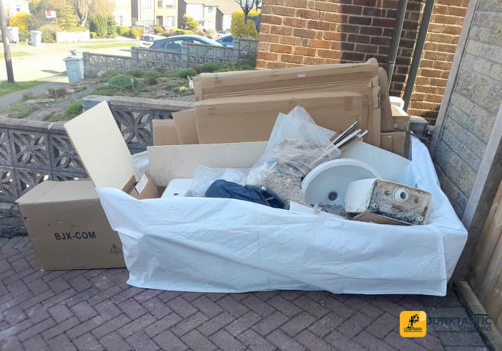 rubbish-removal-Fulwood-full-bathroom